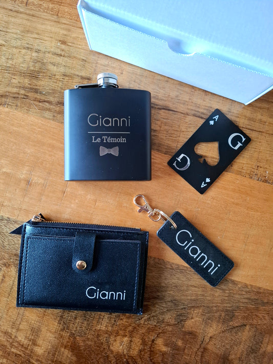 Fiole en inox noir gravée personnalisée cadeau garçon d'honneur mariage
