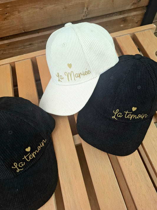 Détail de la texture velours côtelé casquette personnalisée beige ou noir