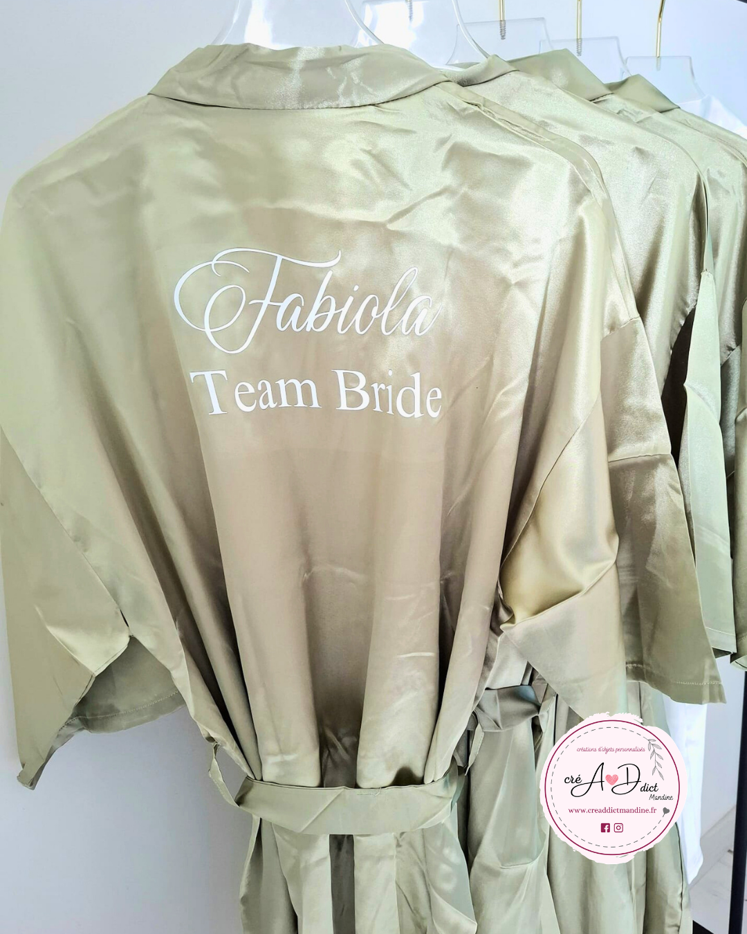 Kimono satin personnalisé témoin et demoiselle d'honneur vert sauge