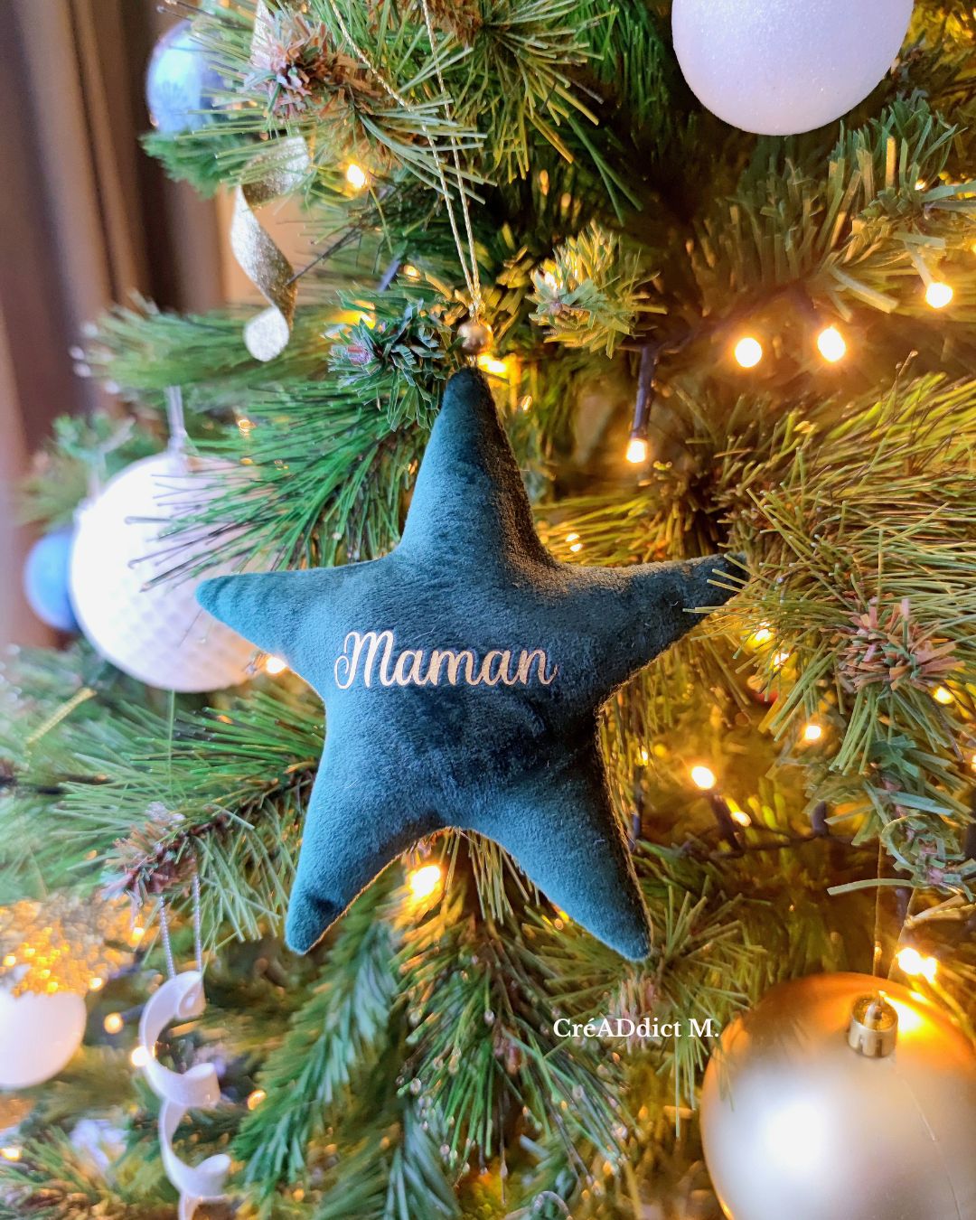 Étoile de Noël personnalisée en velours – décoration de sapin avec prénom