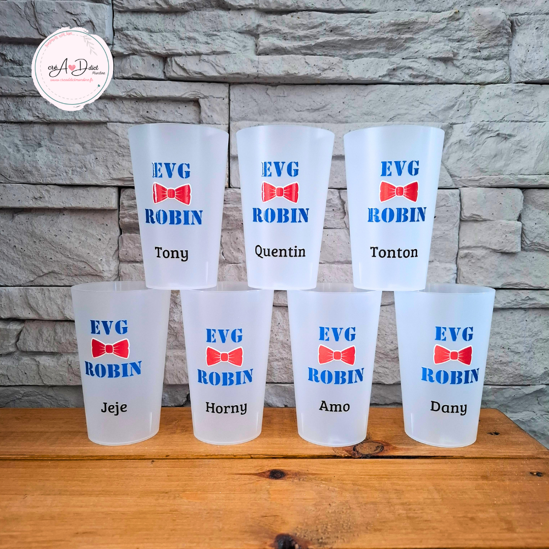 Gobelet personnalisé EVG bleu et blanc avec prénom du marié